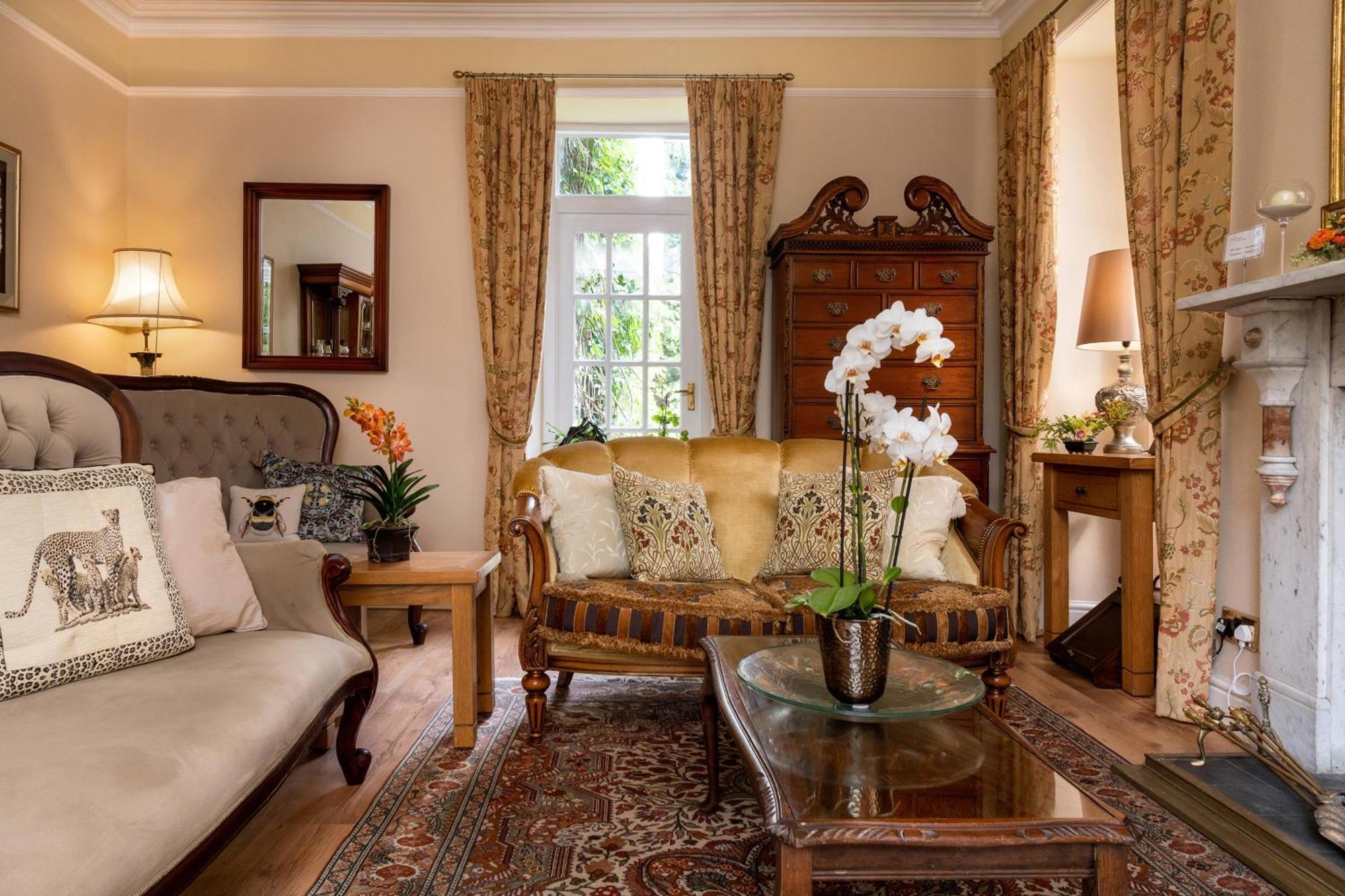 Afon Rhaiadr Country House ดอลเกซเซย์ ภายนอก รูปภาพ