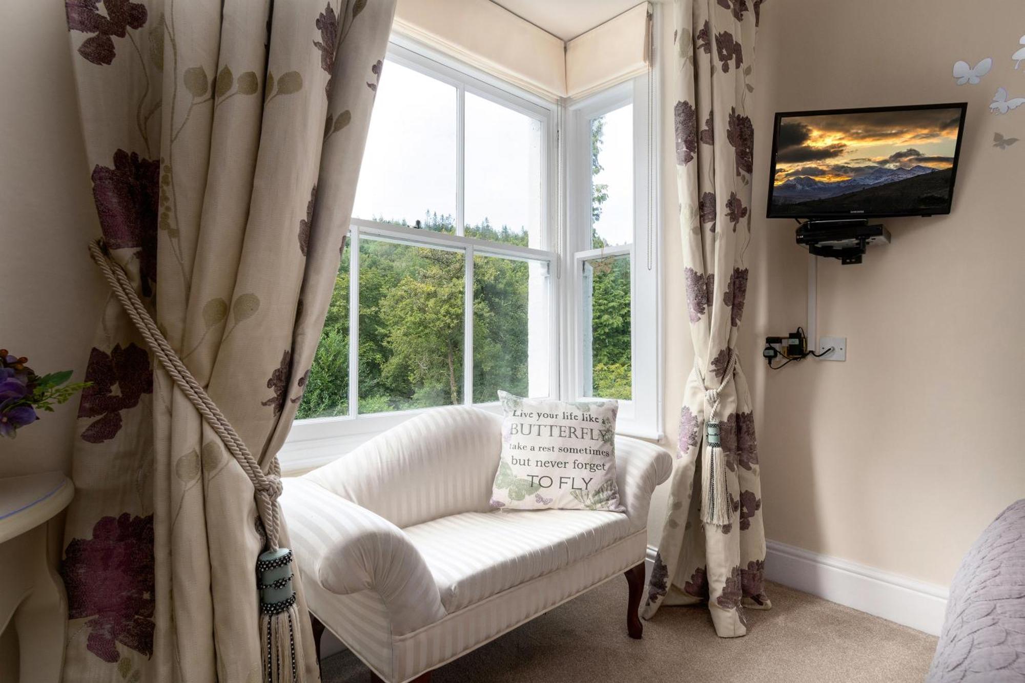 Afon Rhaiadr Country House ดอลเกซเซย์ ภายนอก รูปภาพ