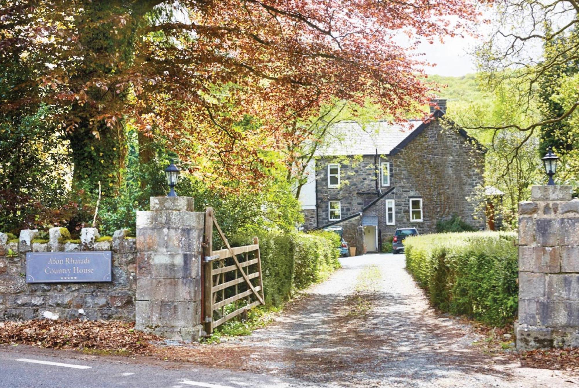 Afon Rhaiadr Country House ดอลเกซเซย์ ภายนอก รูปภาพ