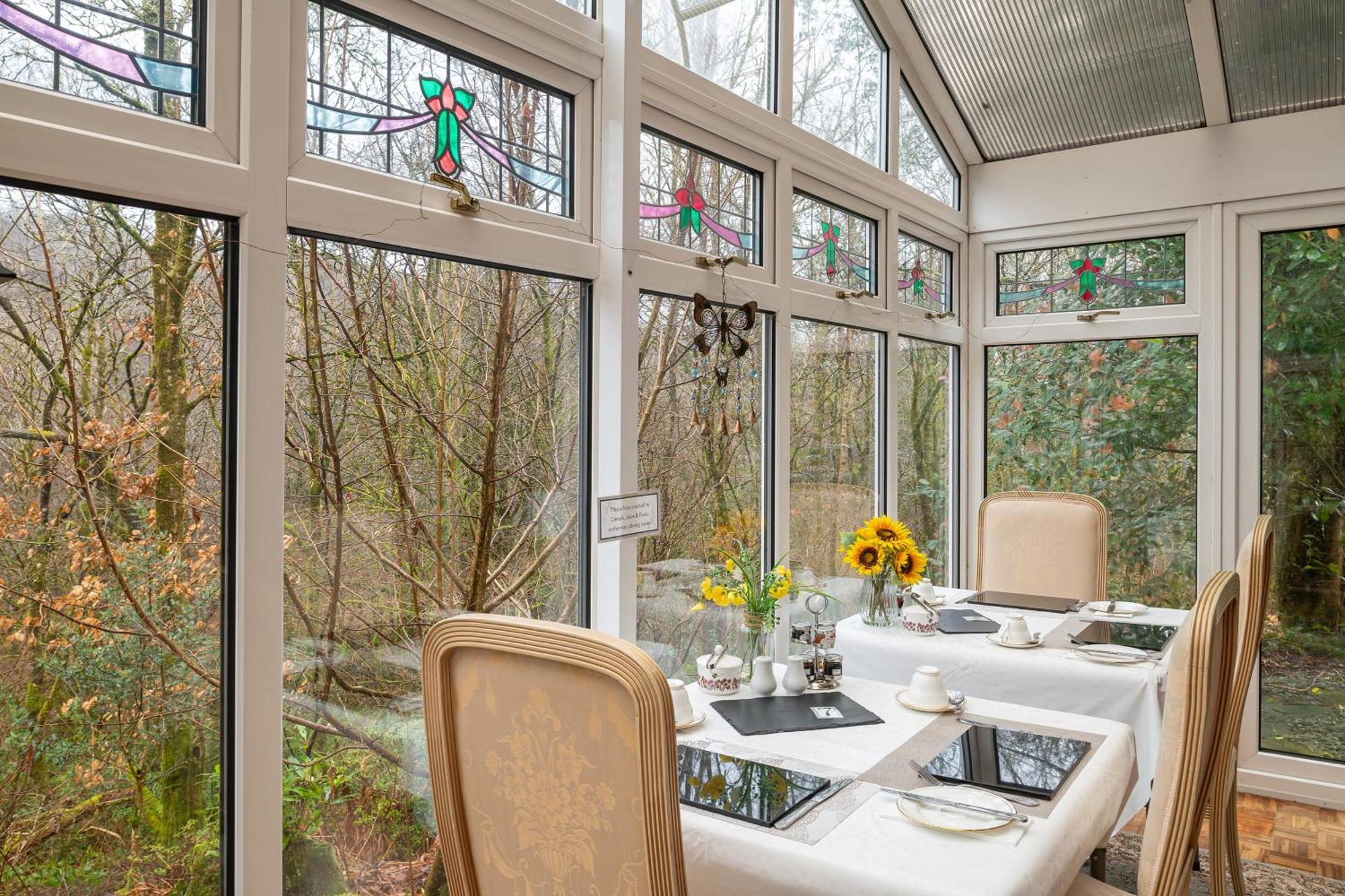 Afon Rhaiadr Country House ดอลเกซเซย์ ภายนอก รูปภาพ