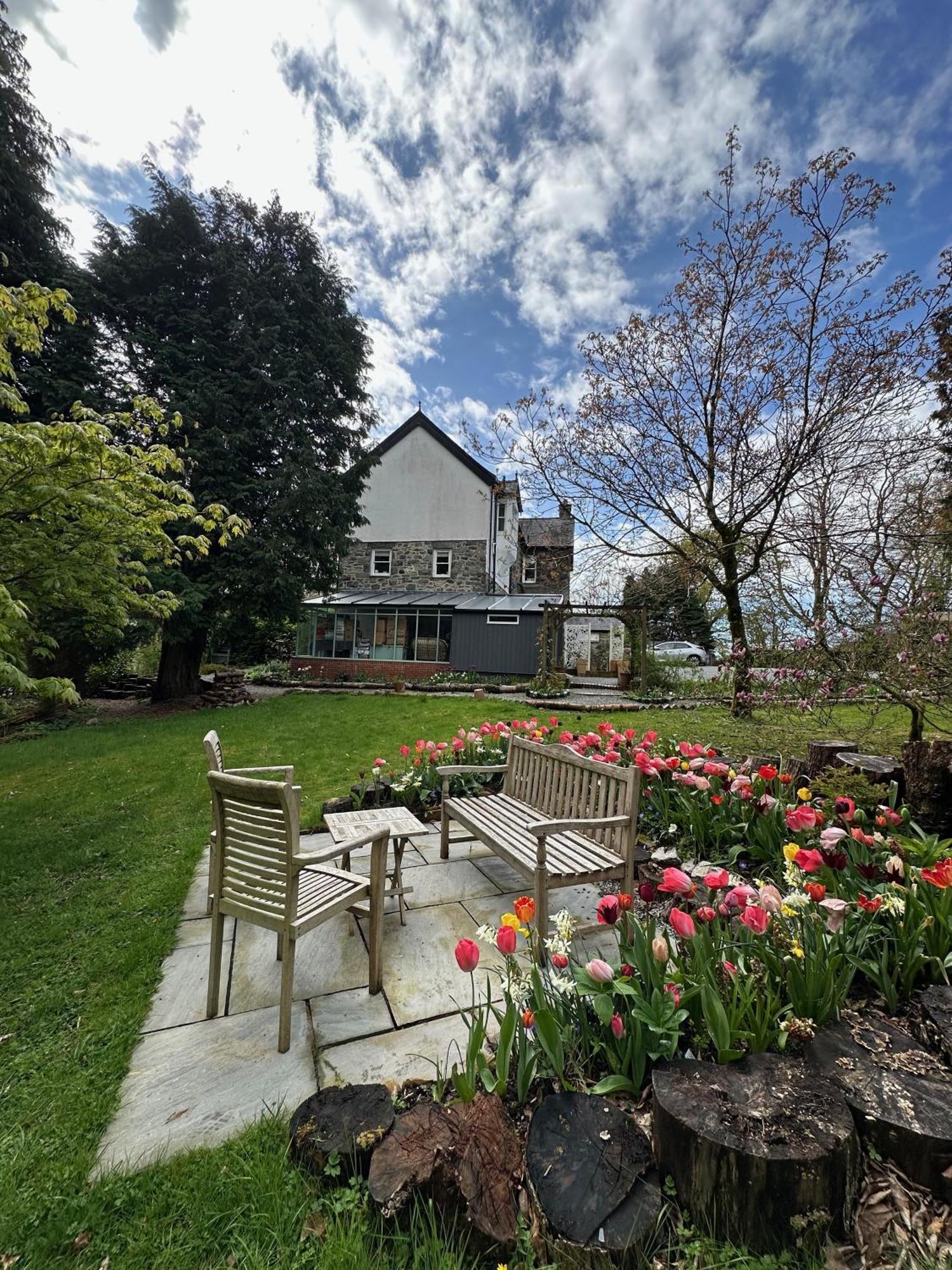 Afon Rhaiadr Country House ดอลเกซเซย์ ภายนอก รูปภาพ